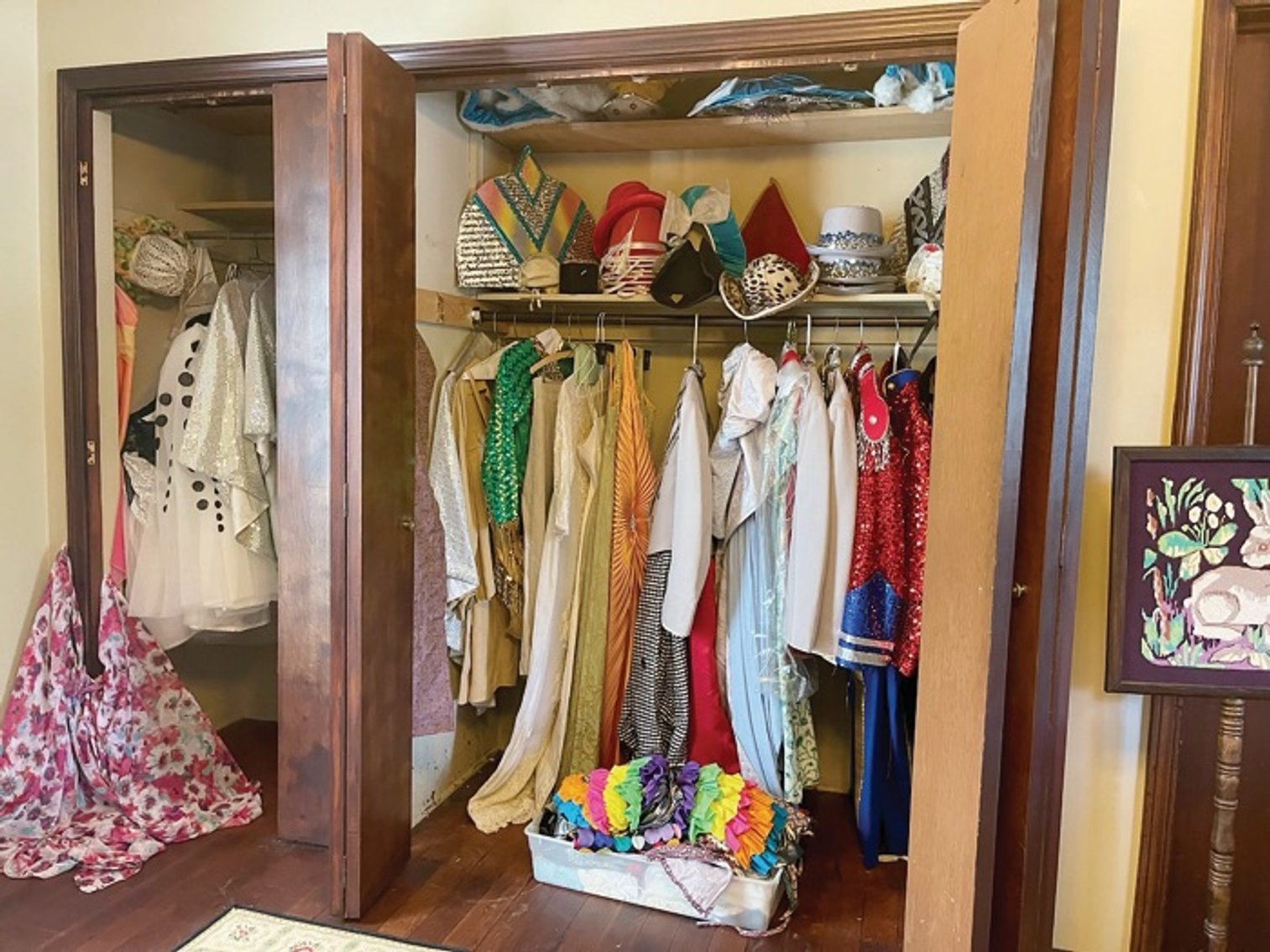 Image for UNUSUAL & INCREDIBLE ESTATE AUCTION