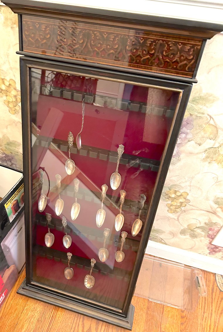 Image for UNUSUAL & INCREDIBLE ESTATE AUCTION