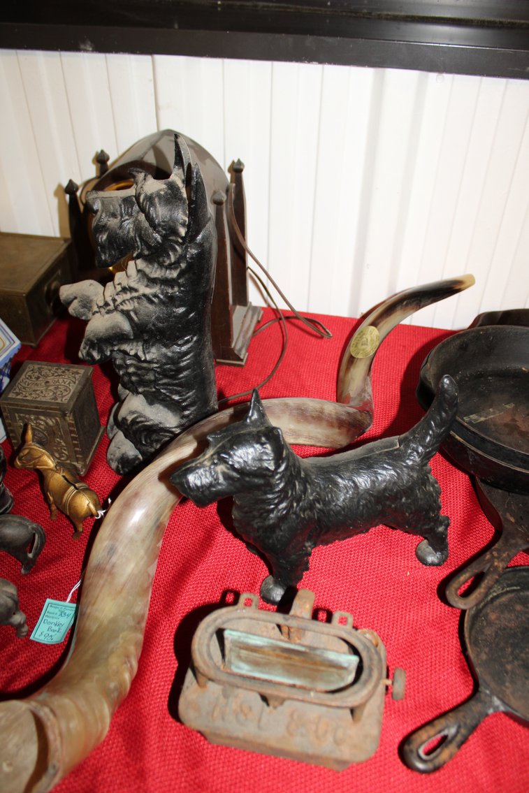 Image for UNUSUAL & INCREDIBLE ESTATE AUCTION