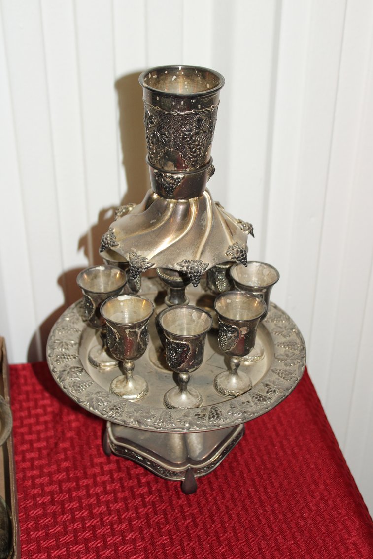 Image for UNUSUAL & INCREDIBLE ESTATE AUCTION