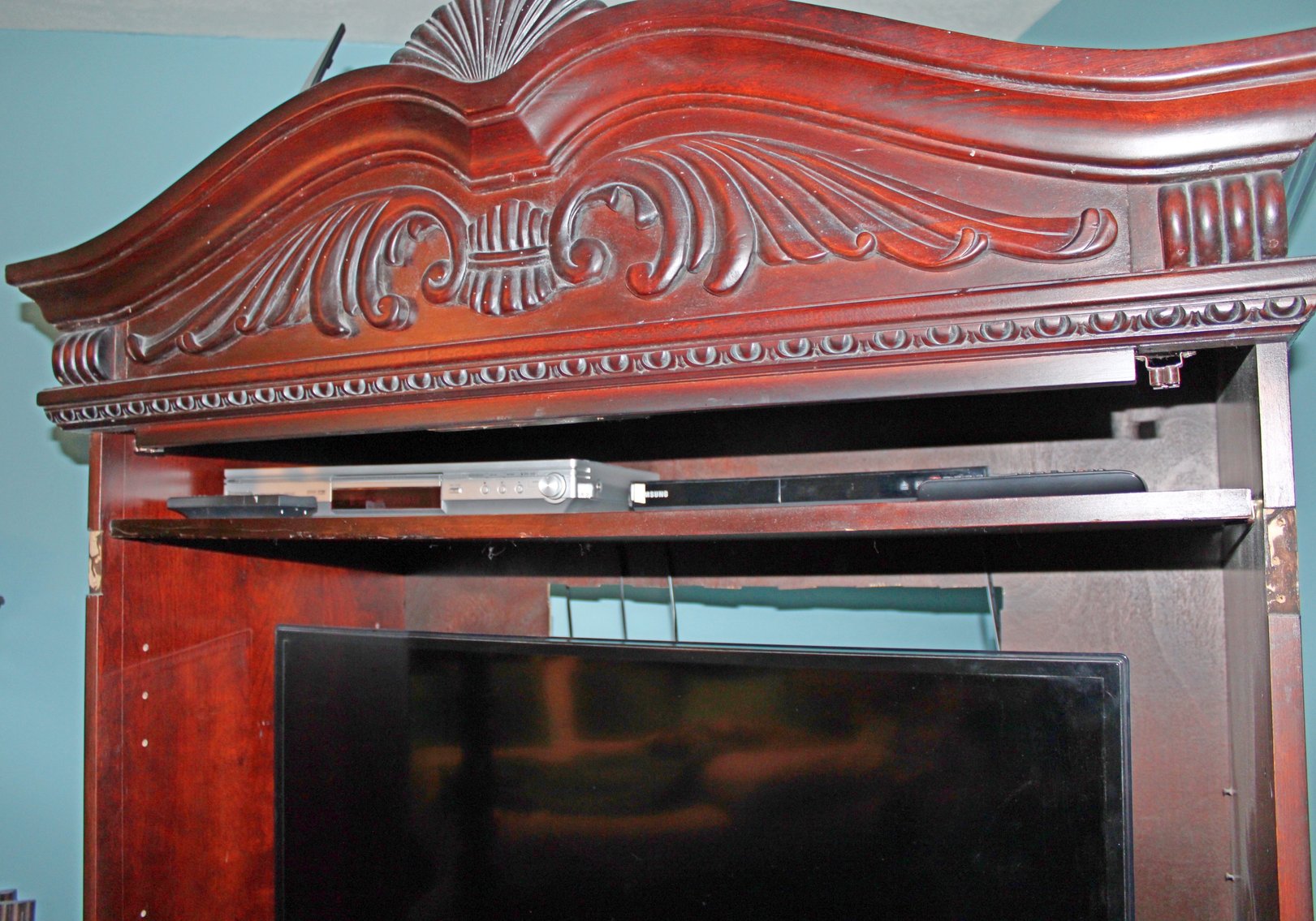 Image for UPSCALE LIVING ESTATE AUCTION