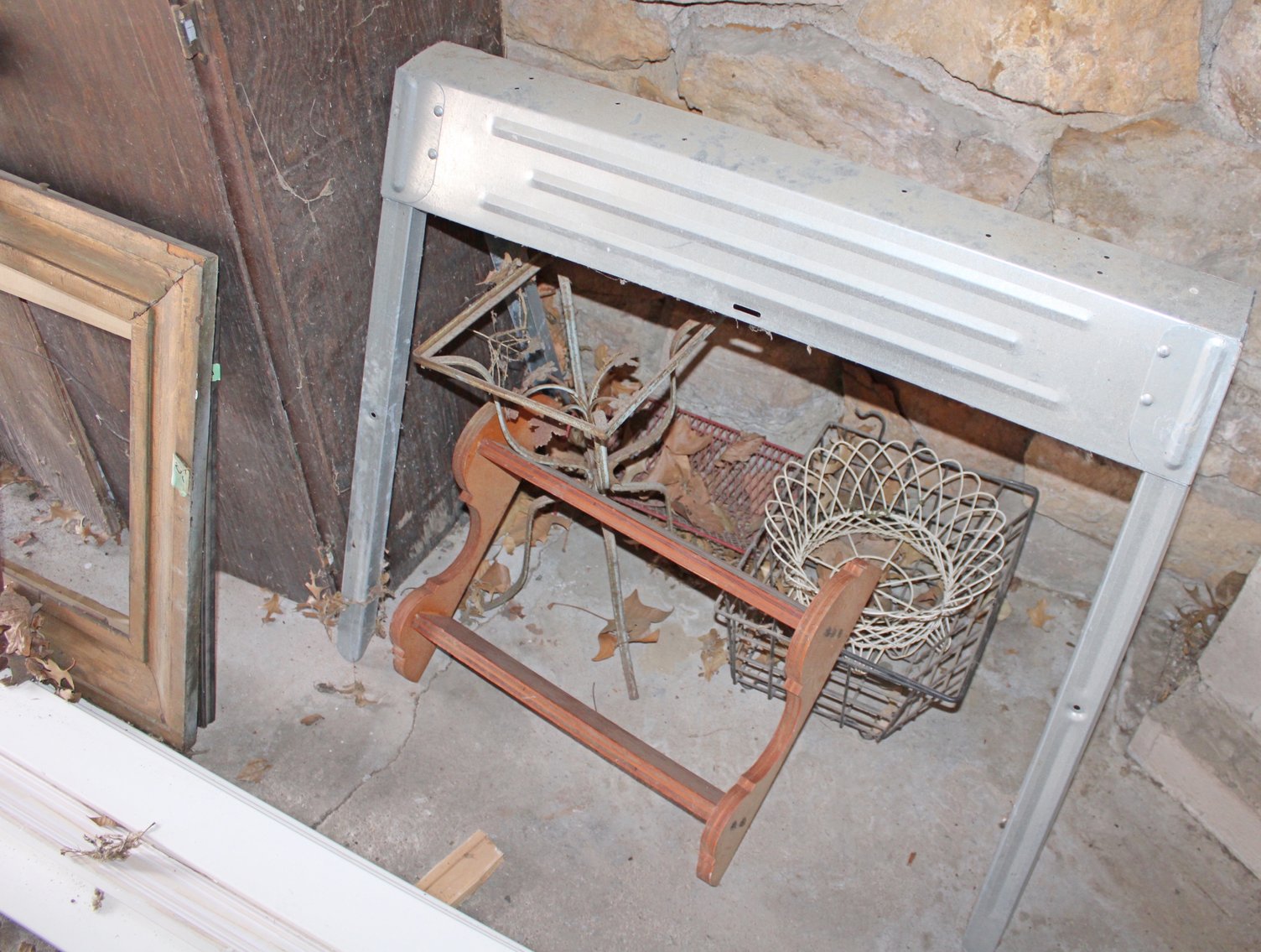 Image for EMERGENCY LAST MINUTE LIVING ESTATE AUCTION