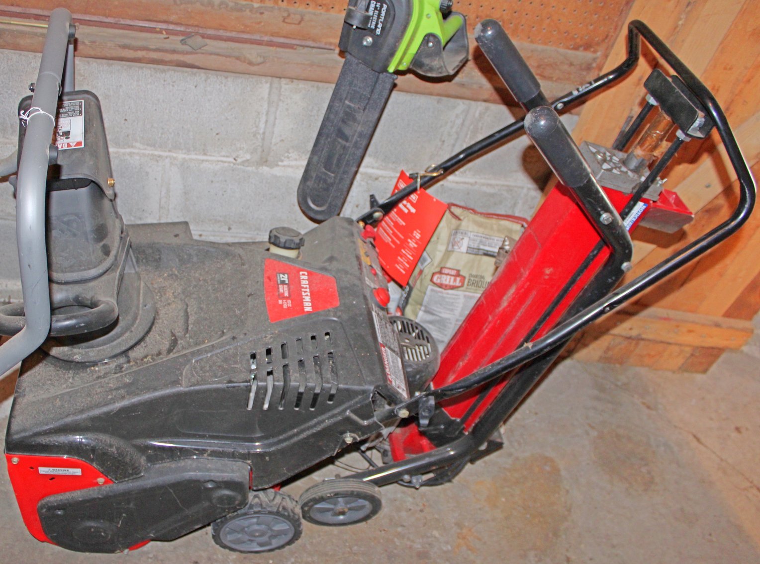 Image for EMERGENCY LAST MINUTE LIVING ESTATE AUCTION