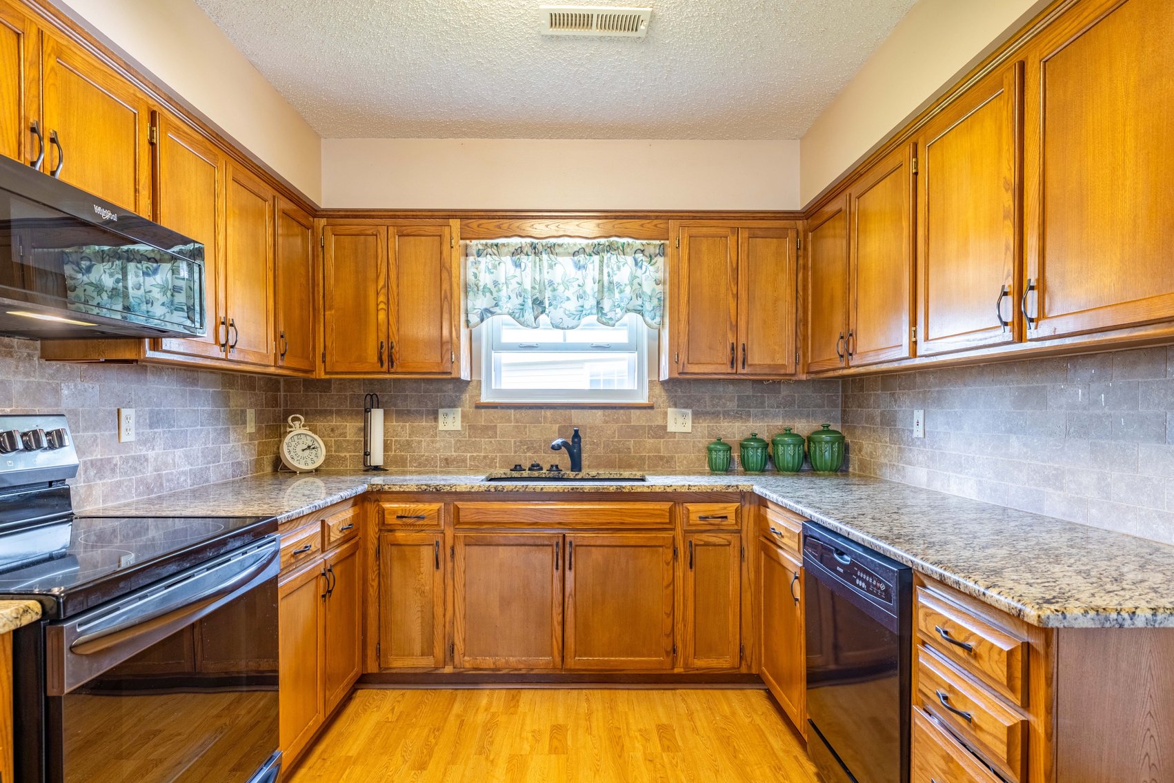 Image for REAL ESTATE & PERSONAL PROPERTY AUCTION