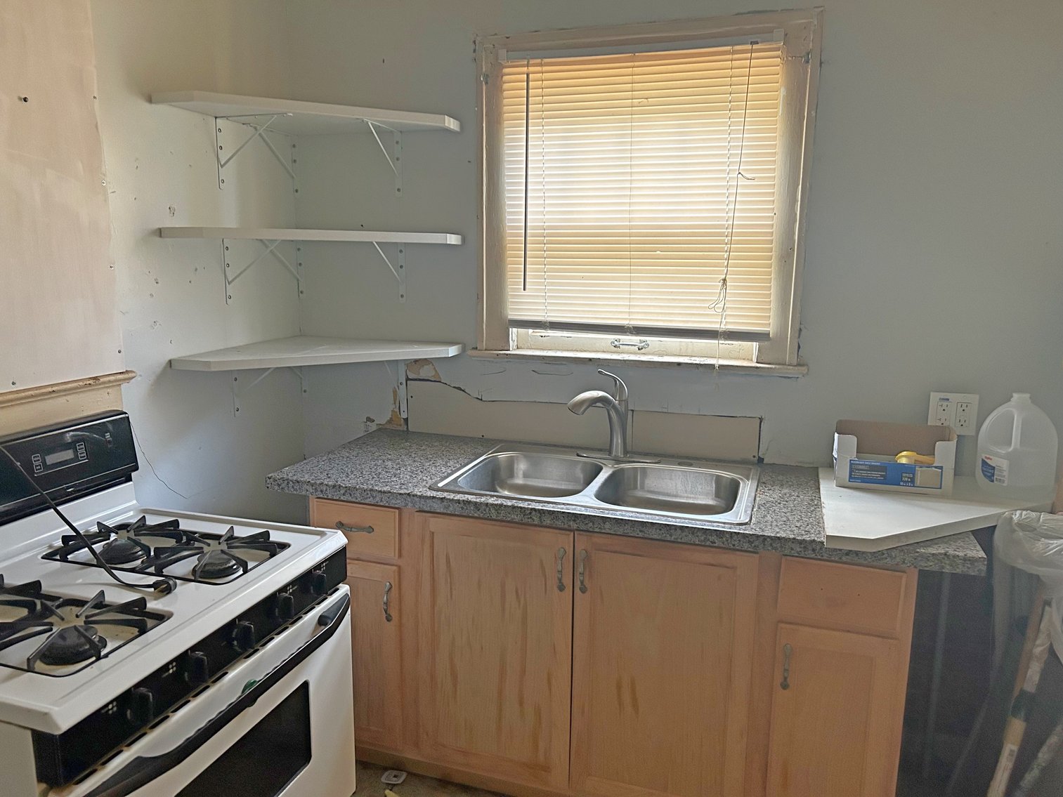 Image for ABSOLUTE ONLINE ONLY REAL ESTATE AUCTION