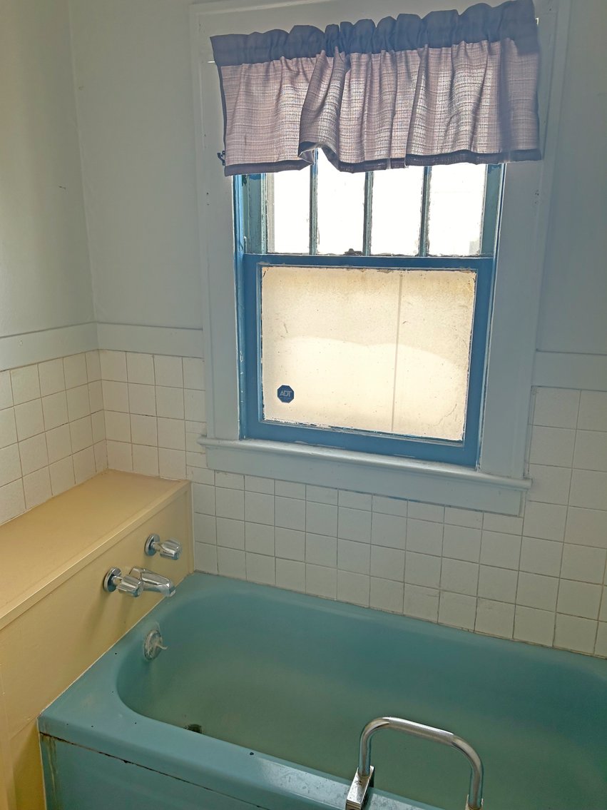 Image for ABSOLUTE ONLINE ONLY REAL ESTATE AUCTION