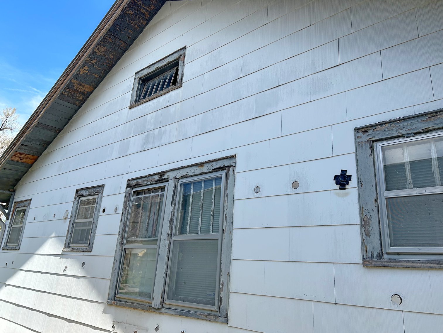 Image for ABSOLUTE ONLINE ONLY REAL ESTATE AUCTION