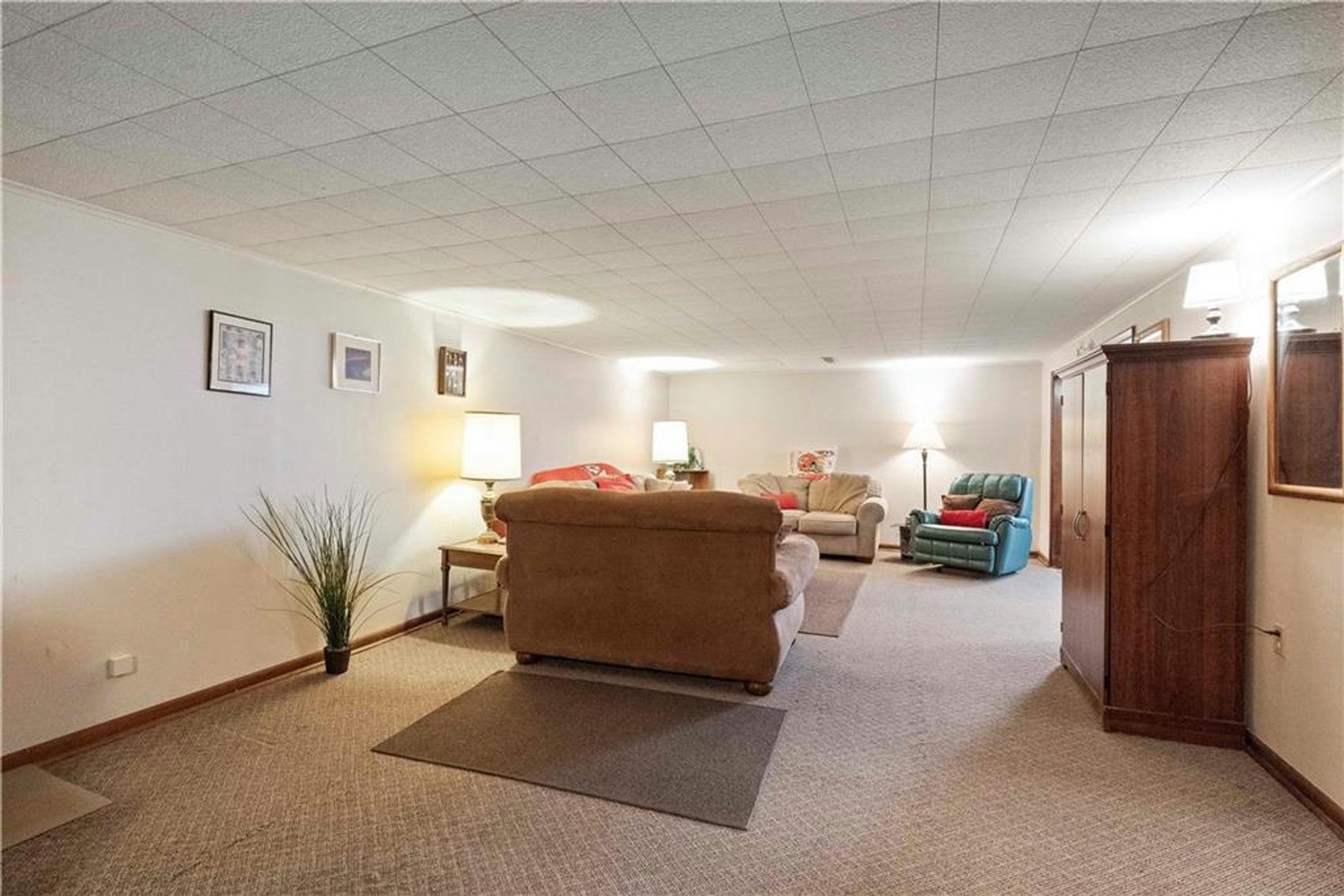 Image for LIVING ESTATE AUCTION