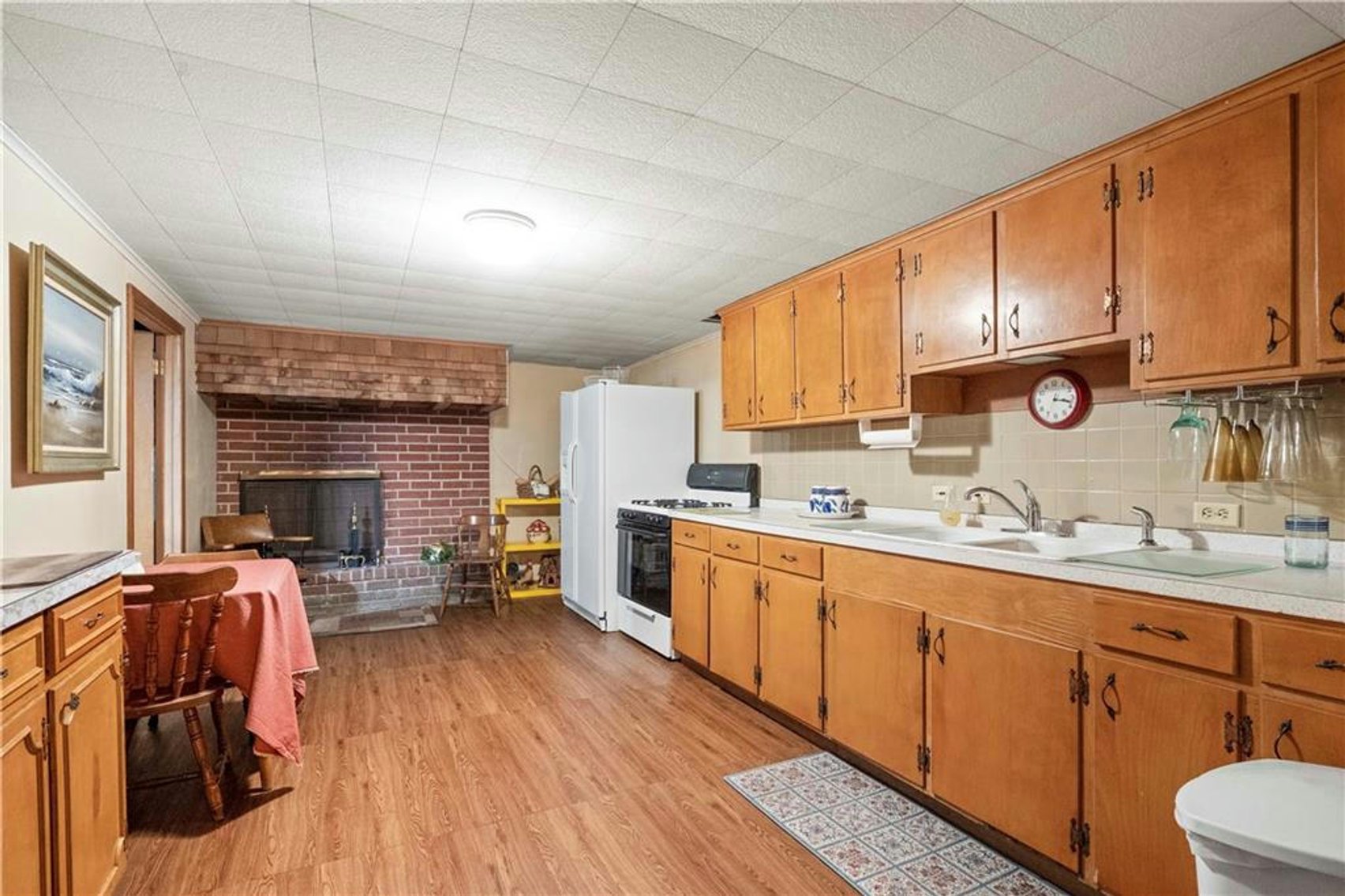 Image for LIVING ESTATE AUCTION