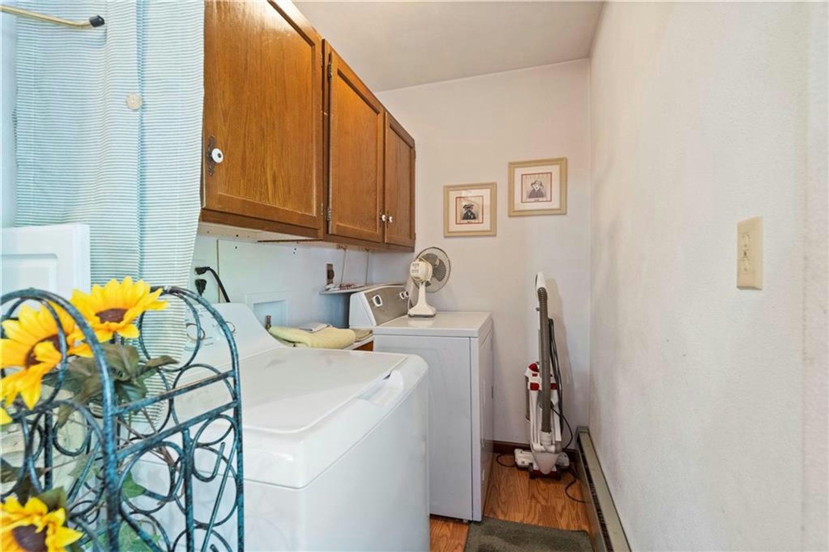 Image for LIVING ESTATE AUCTION