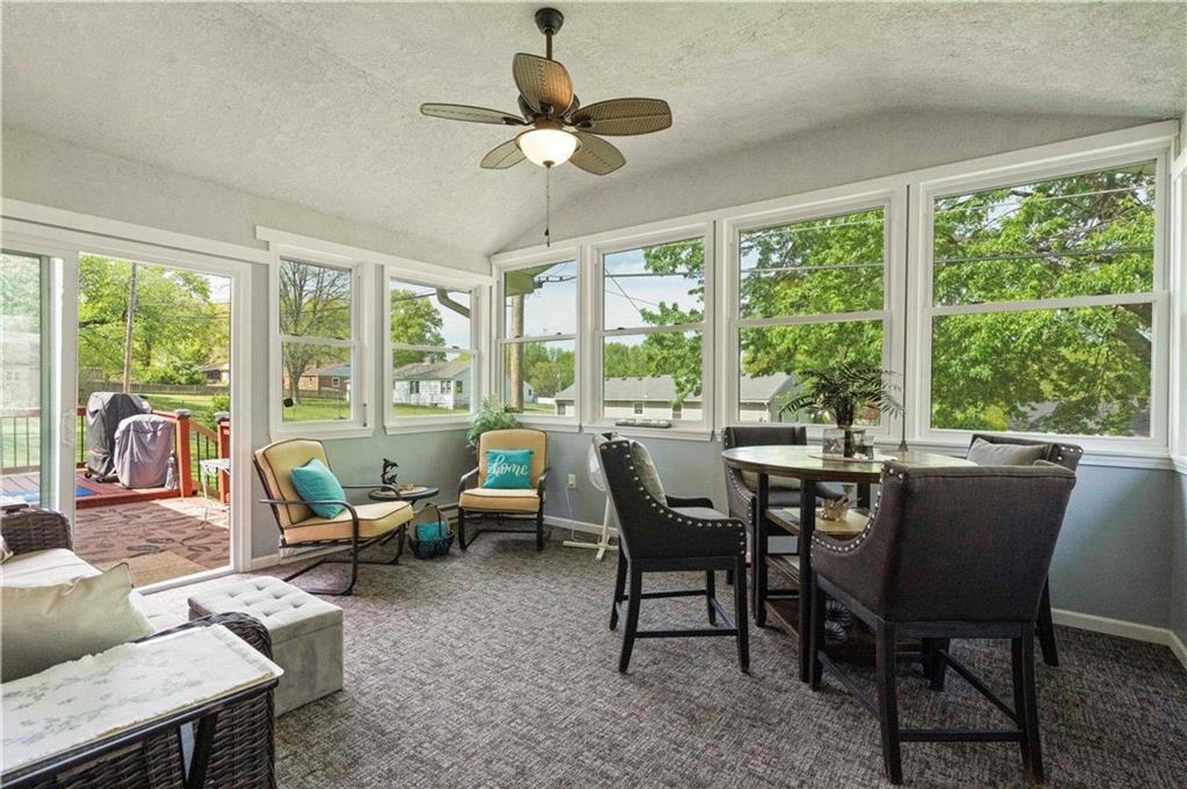 Image for LIVING ESTATE AUCTION