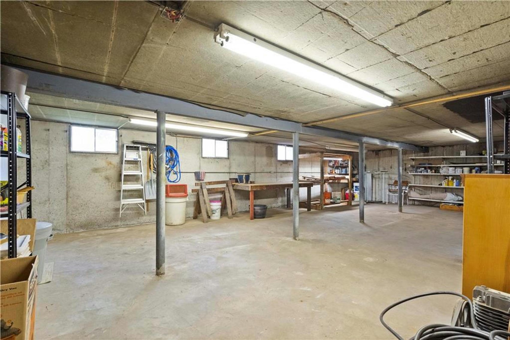 Image for LIVING ESTATE AUCTION