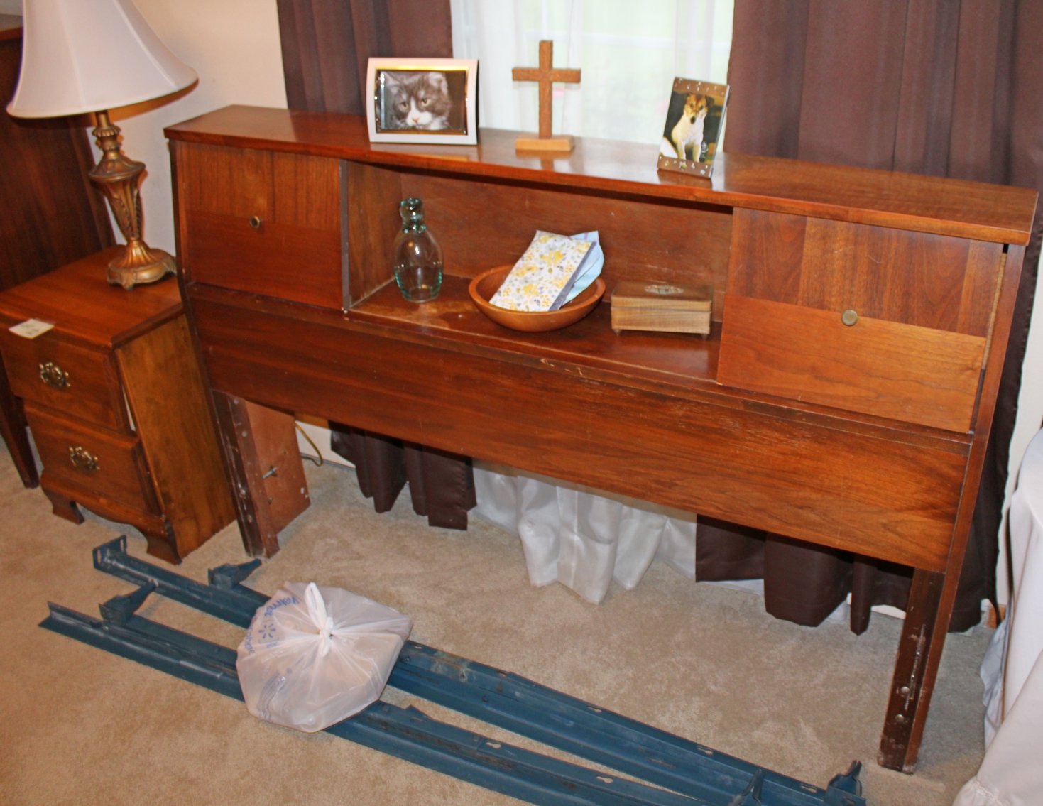 Image for LIVING ESTATE AUCTION