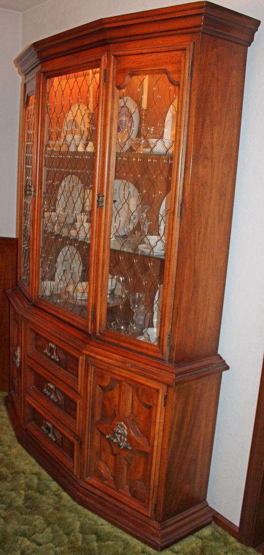 Image for LIVING ESTATE AUCTION