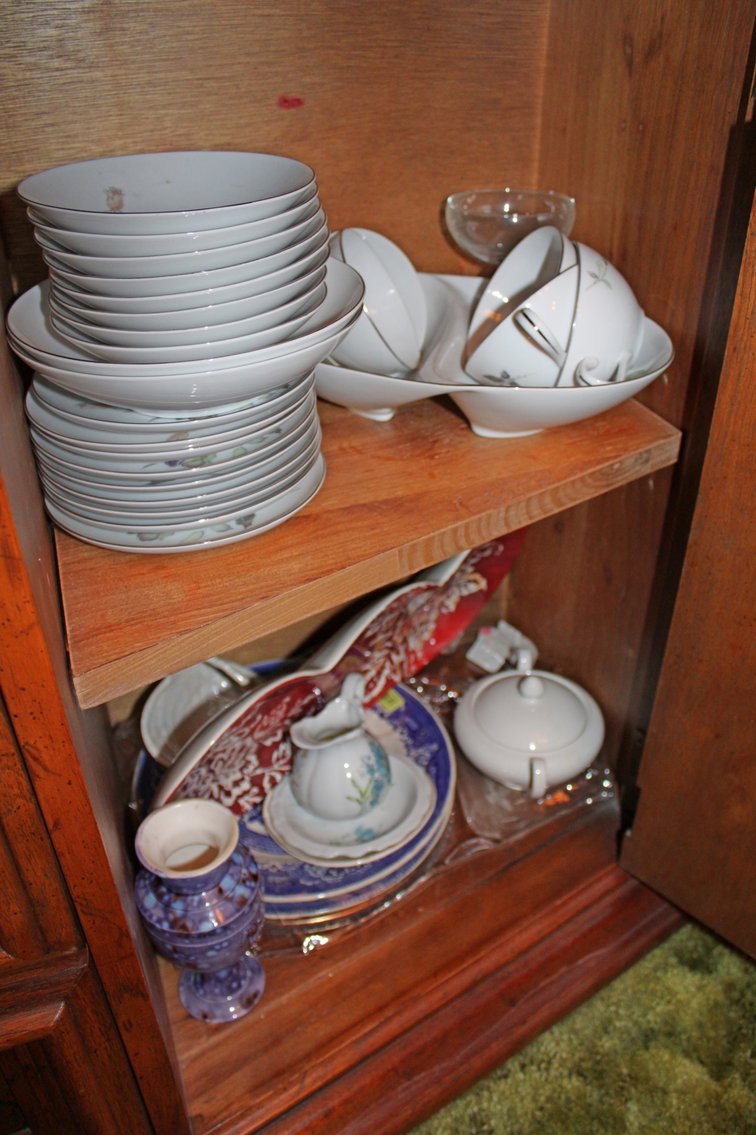 Image for LIVING ESTATE AUCTION