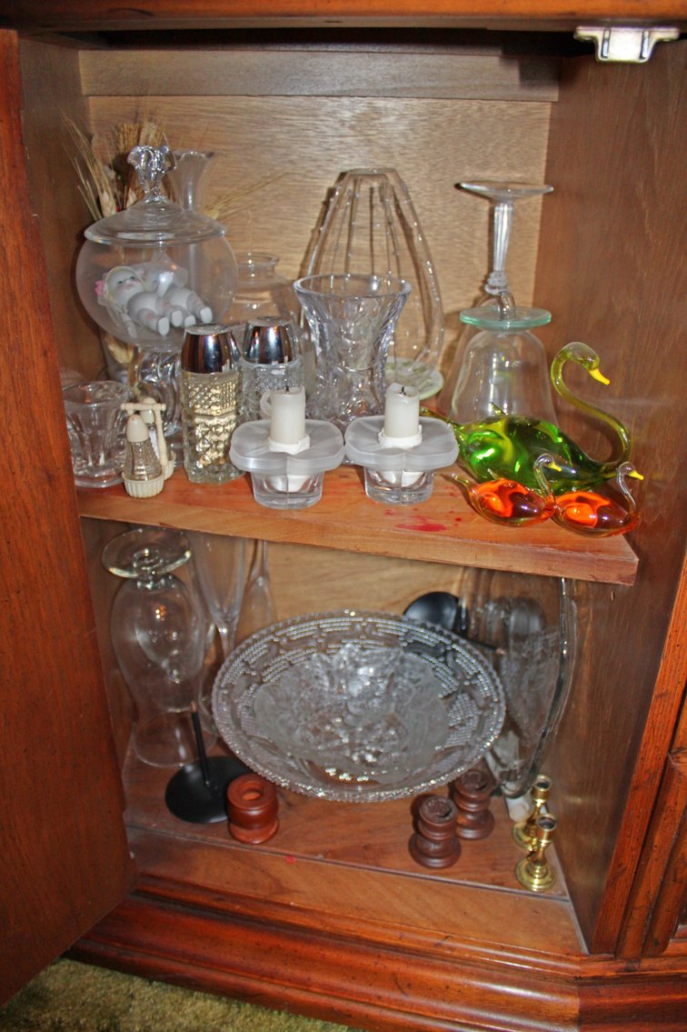 Image for LIVING ESTATE AUCTION