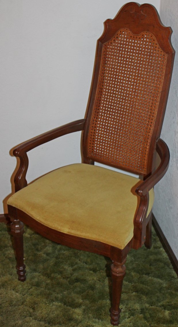 Image for LIVING ESTATE AUCTION