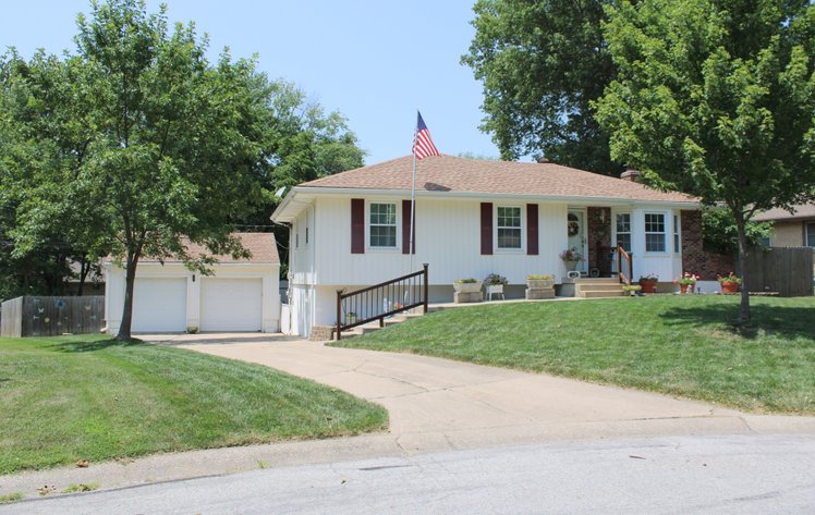 Image for REAL ESTATE & PERSONAL PROPERTY AUCTION