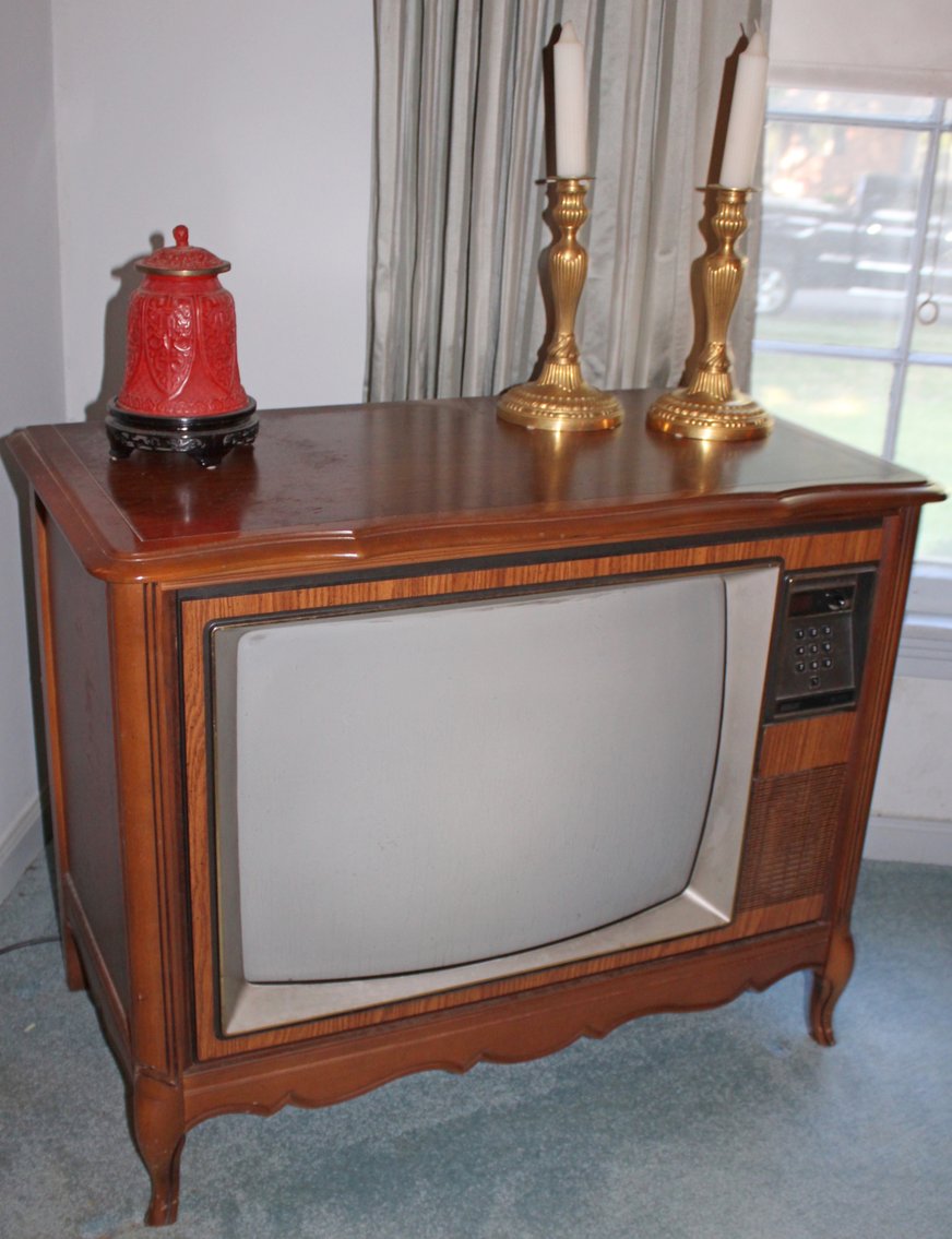 Image for EMERGENCY LAST MINUTE! VINTAGE TIME CAPSULE ESTATE AUCTION