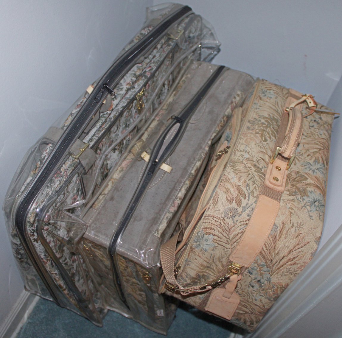 Image for EMERGENCY LAST MINUTE! VINTAGE TIME CAPSULE ESTATE AUCTION