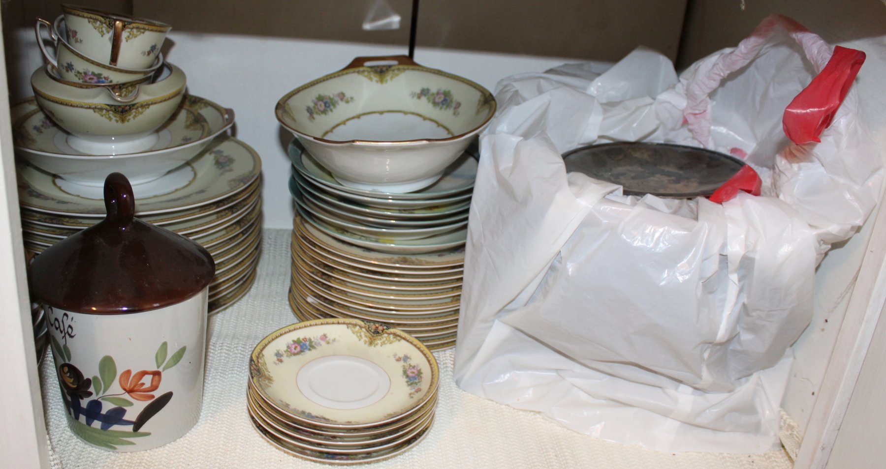 Image for EMERGENCY LAST MINUTE! VINTAGE TIME CAPSULE ESTATE AUCTION