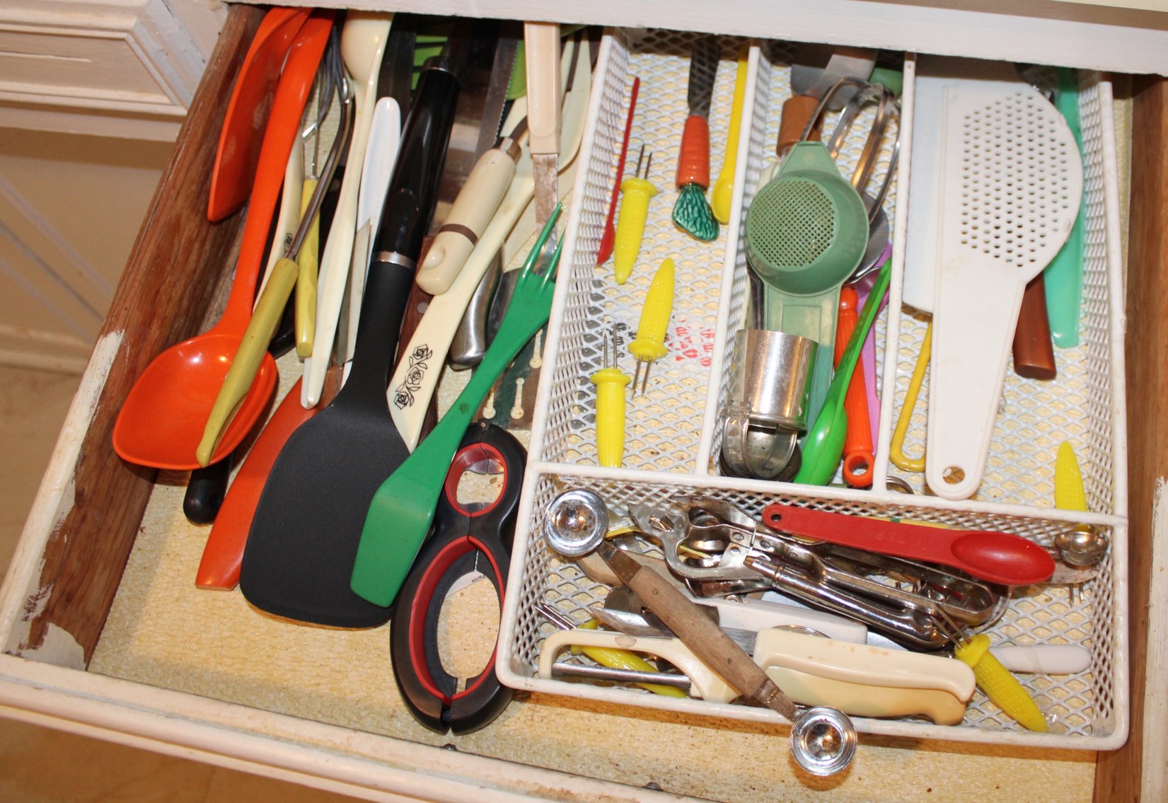 Image for EMERGENCY LAST MINUTE! VINTAGE TIME CAPSULE ESTATE AUCTION