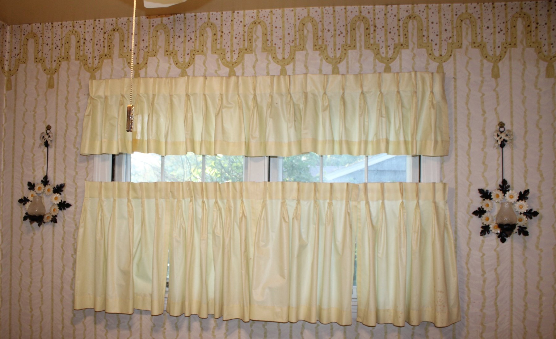 Image for EMERGENCY LAST MINUTE! VINTAGE TIME CAPSULE ESTATE AUCTION