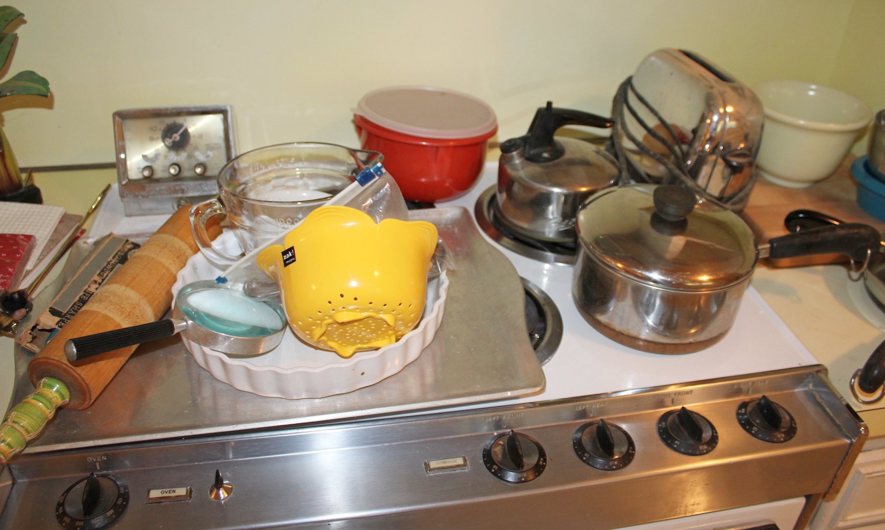 Image for EMERGENCY LAST MINUTE! VINTAGE TIME CAPSULE ESTATE AUCTION