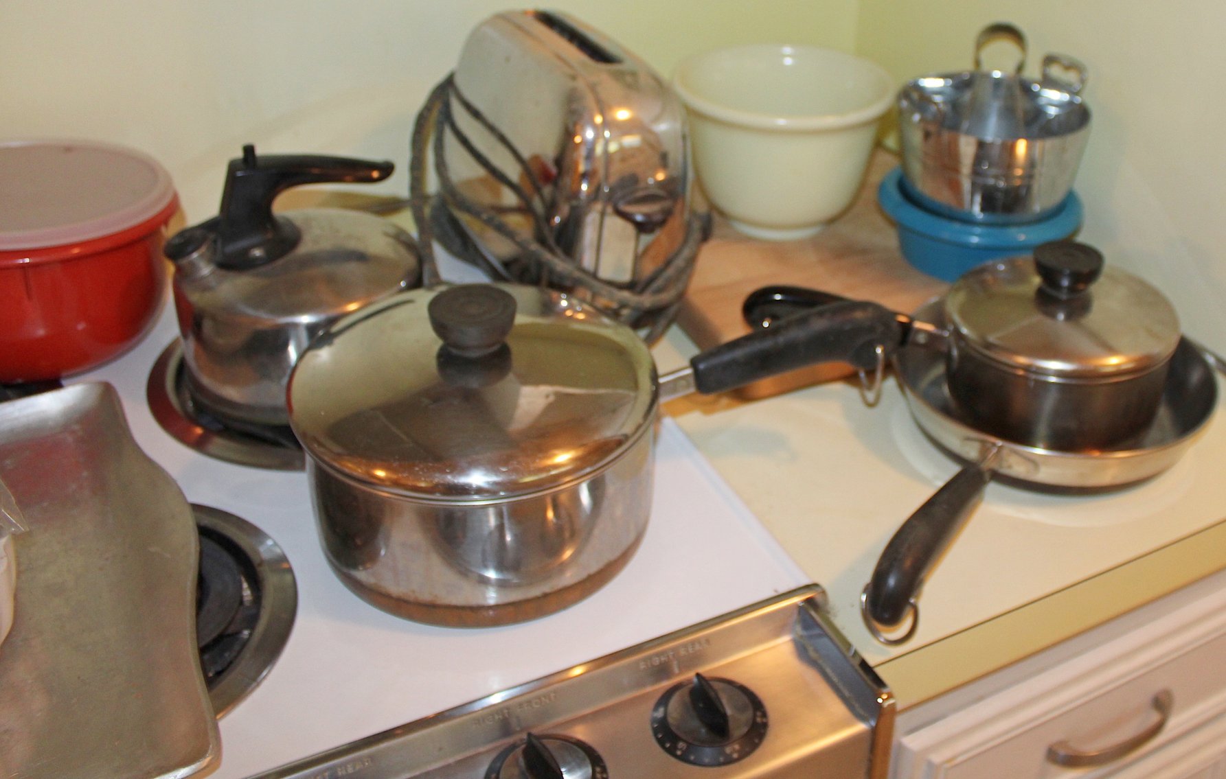 Image for EMERGENCY LAST MINUTE! VINTAGE TIME CAPSULE ESTATE AUCTION