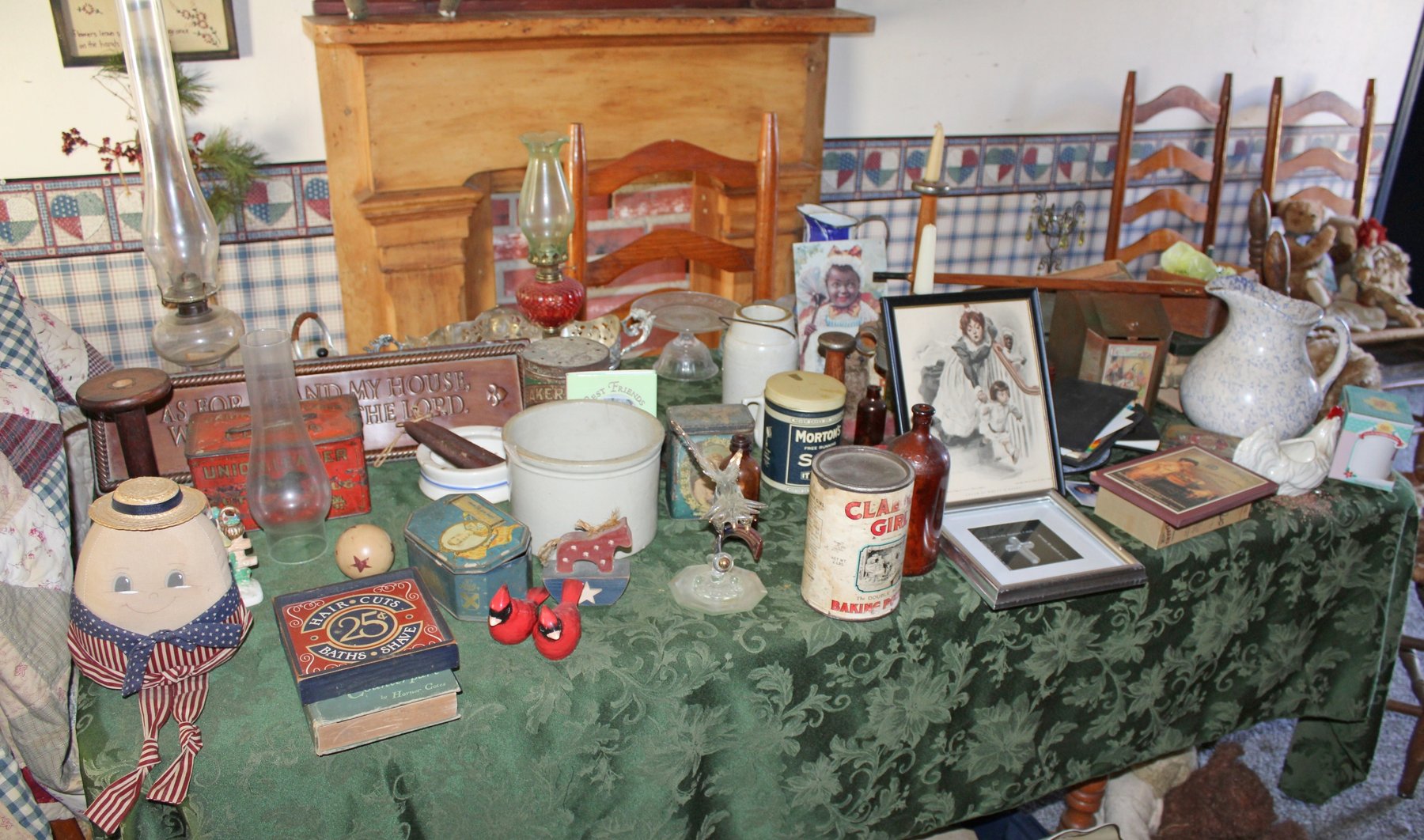 Image for ANTIQUE COLLECTOR'S LIVING ESTATE AUCTION