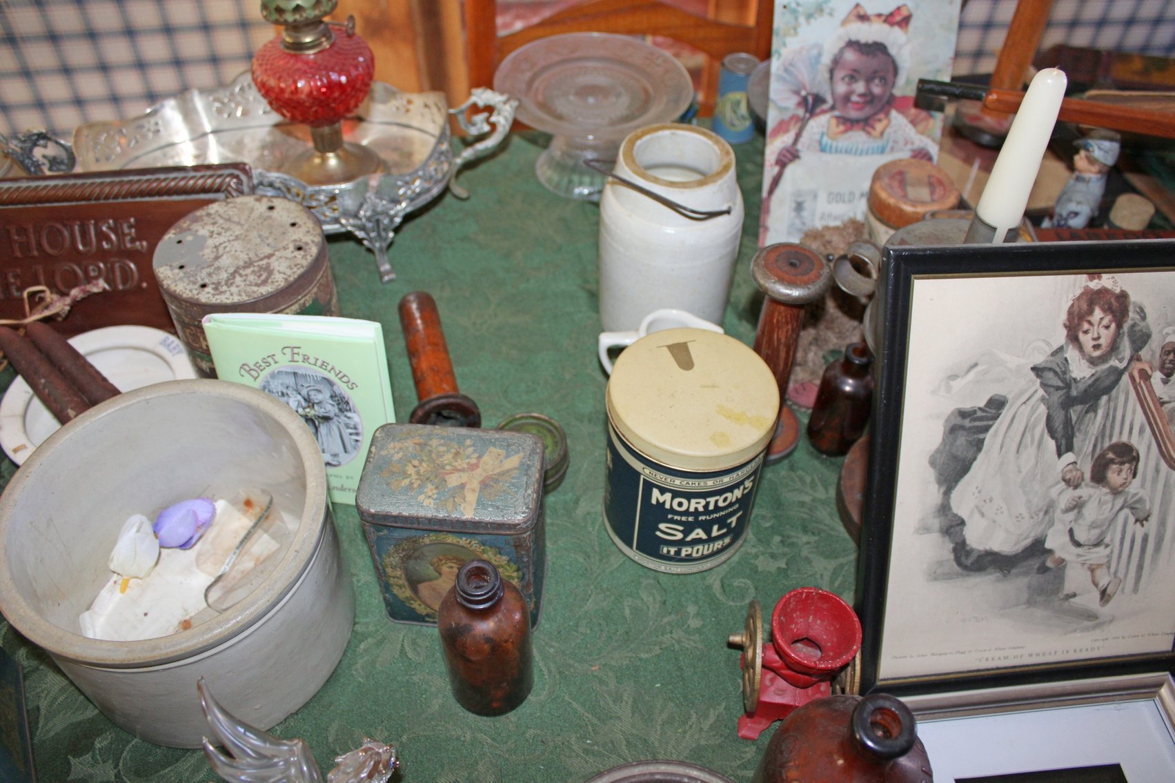 Image for ANTIQUE COLLECTOR'S LIVING ESTATE AUCTION