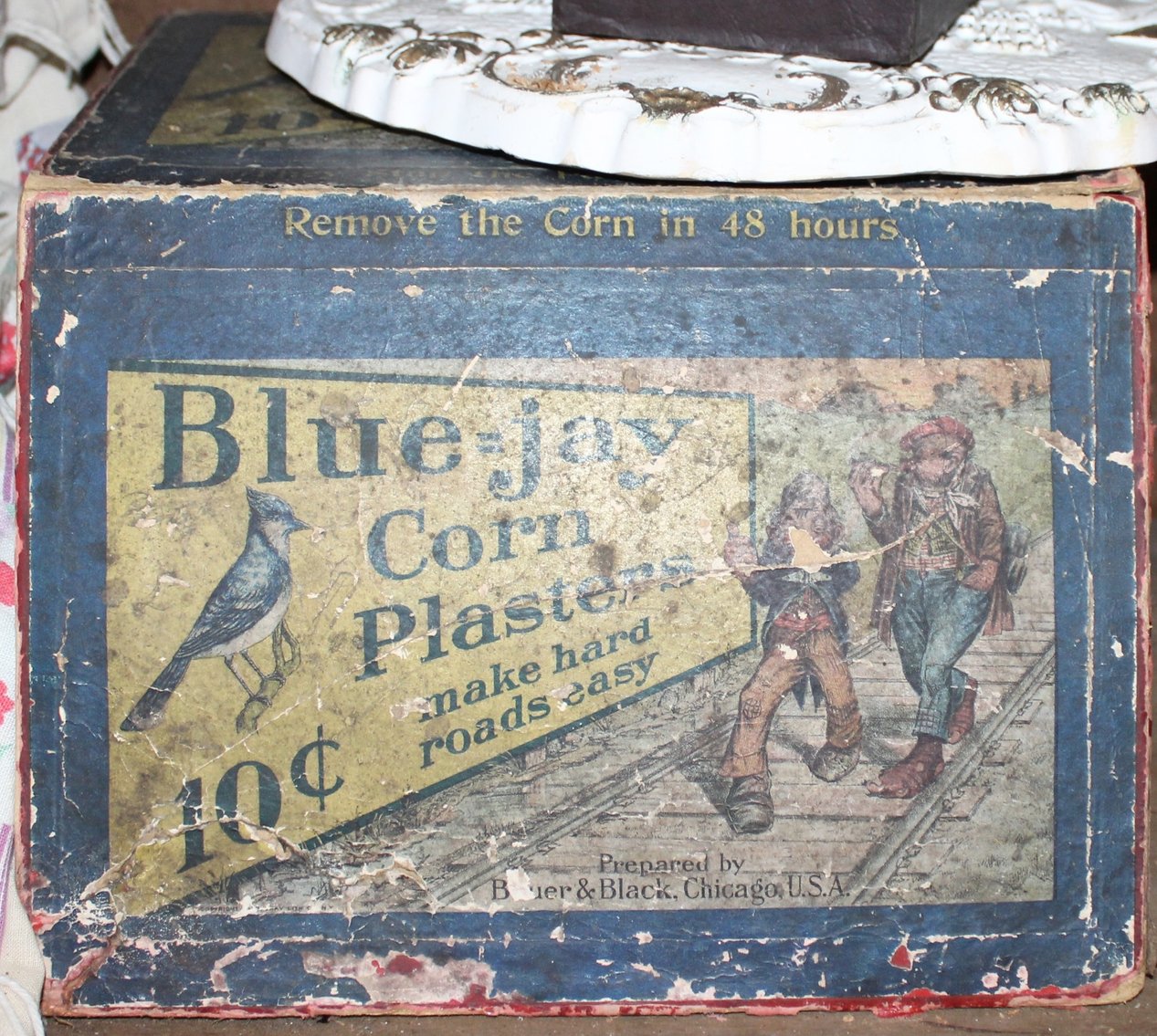 Image for ANTIQUE COLLECTOR'S LIVING ESTATE AUCTION