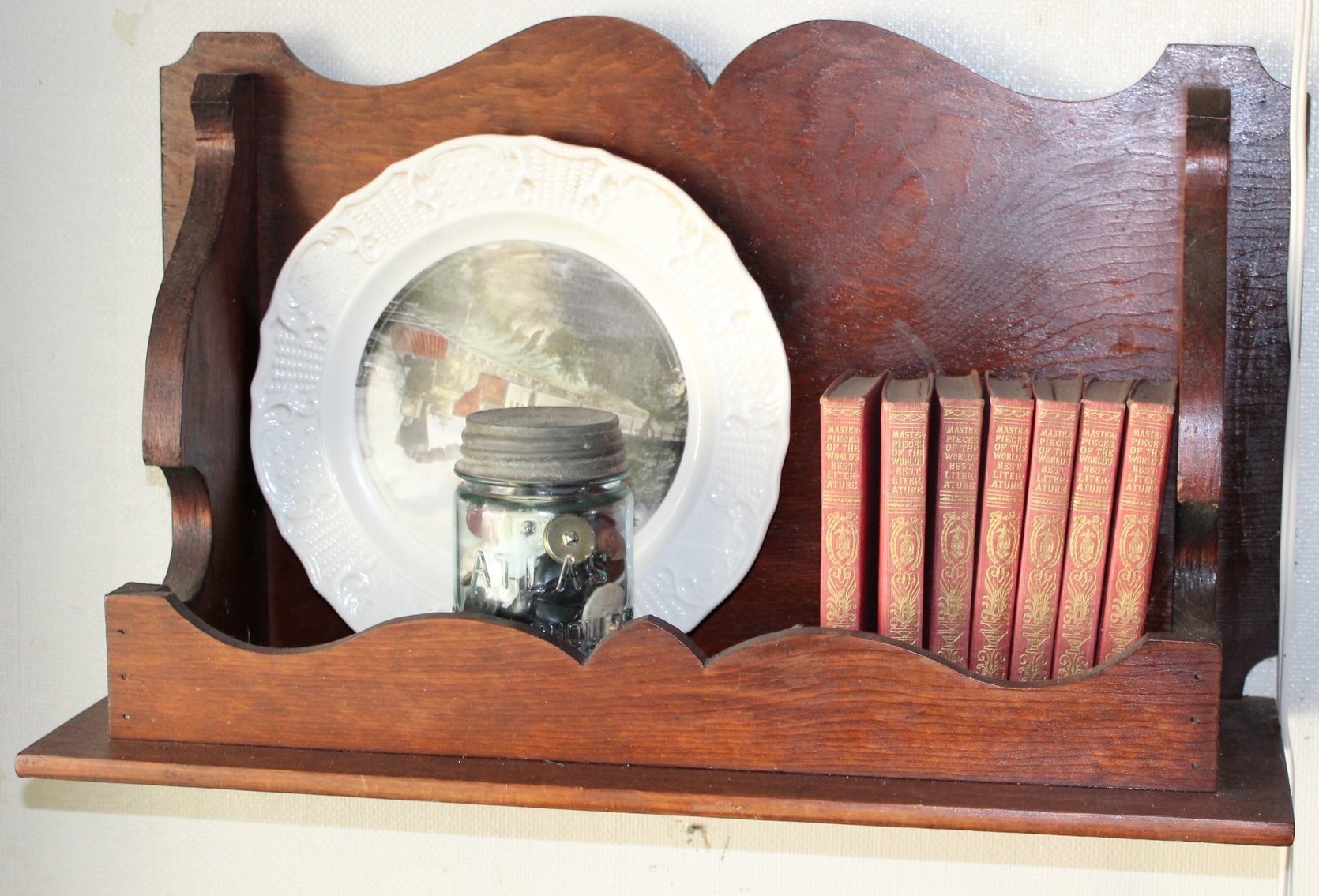 Image for ANTIQUE COLLECTOR'S LIVING ESTATE AUCTION