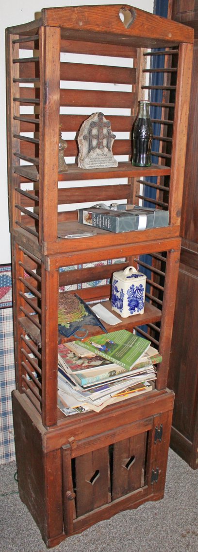 Image for ANTIQUE COLLECTOR'S LIVING ESTATE AUCTION