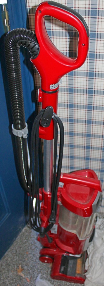 Image for ANTIQUE COLLECTOR'S LIVING ESTATE AUCTION