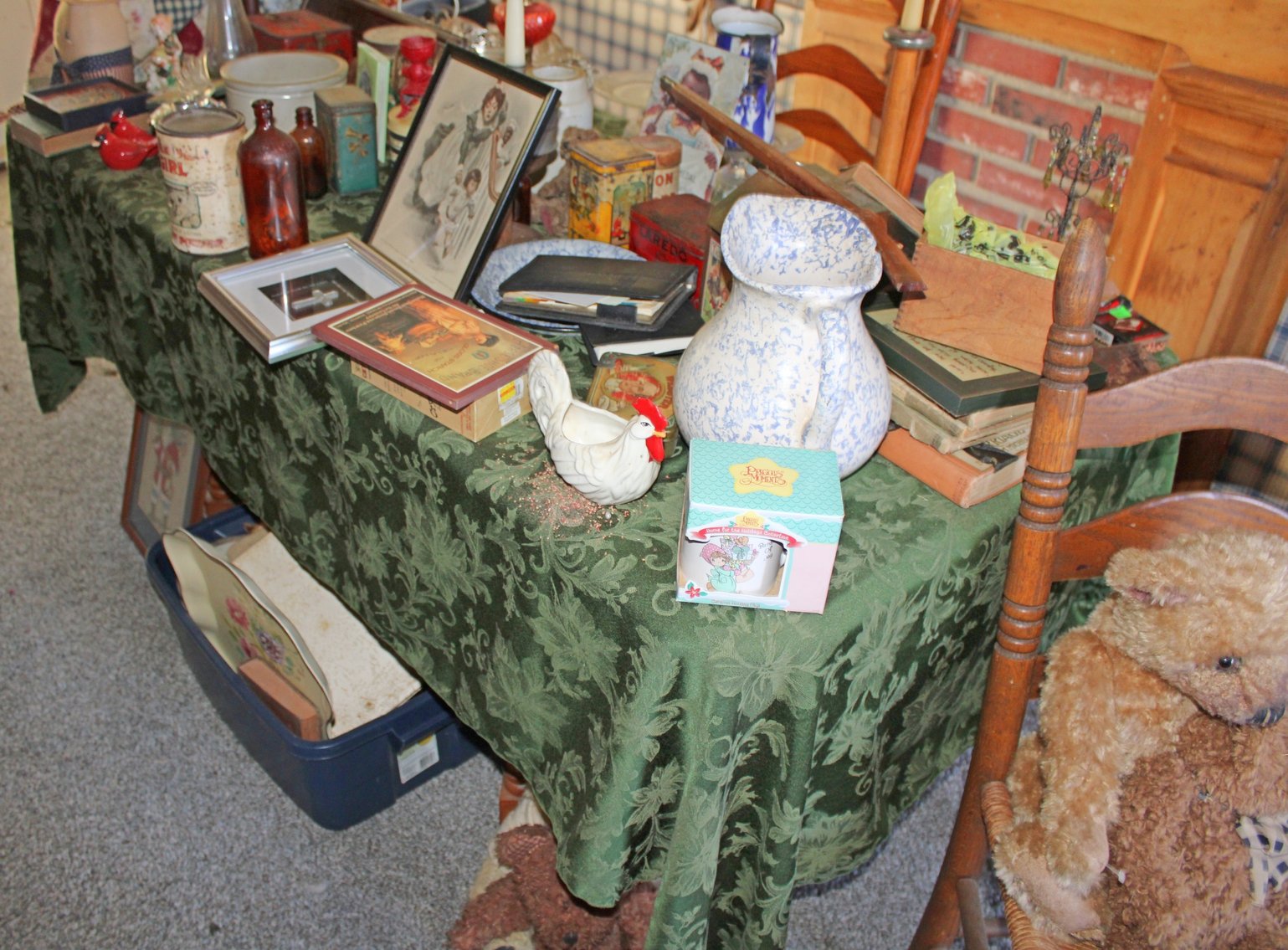 Image for ANTIQUE COLLECTOR'S LIVING ESTATE AUCTION
