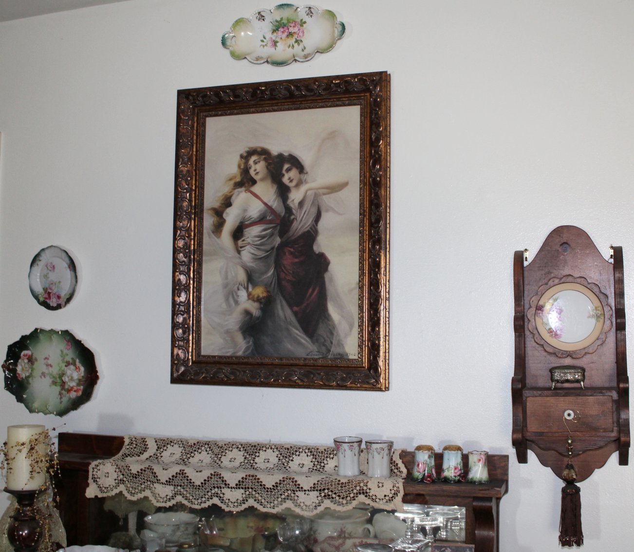 Image for ANTIQUE COLLECTOR'S LIVING ESTATE AUCTION