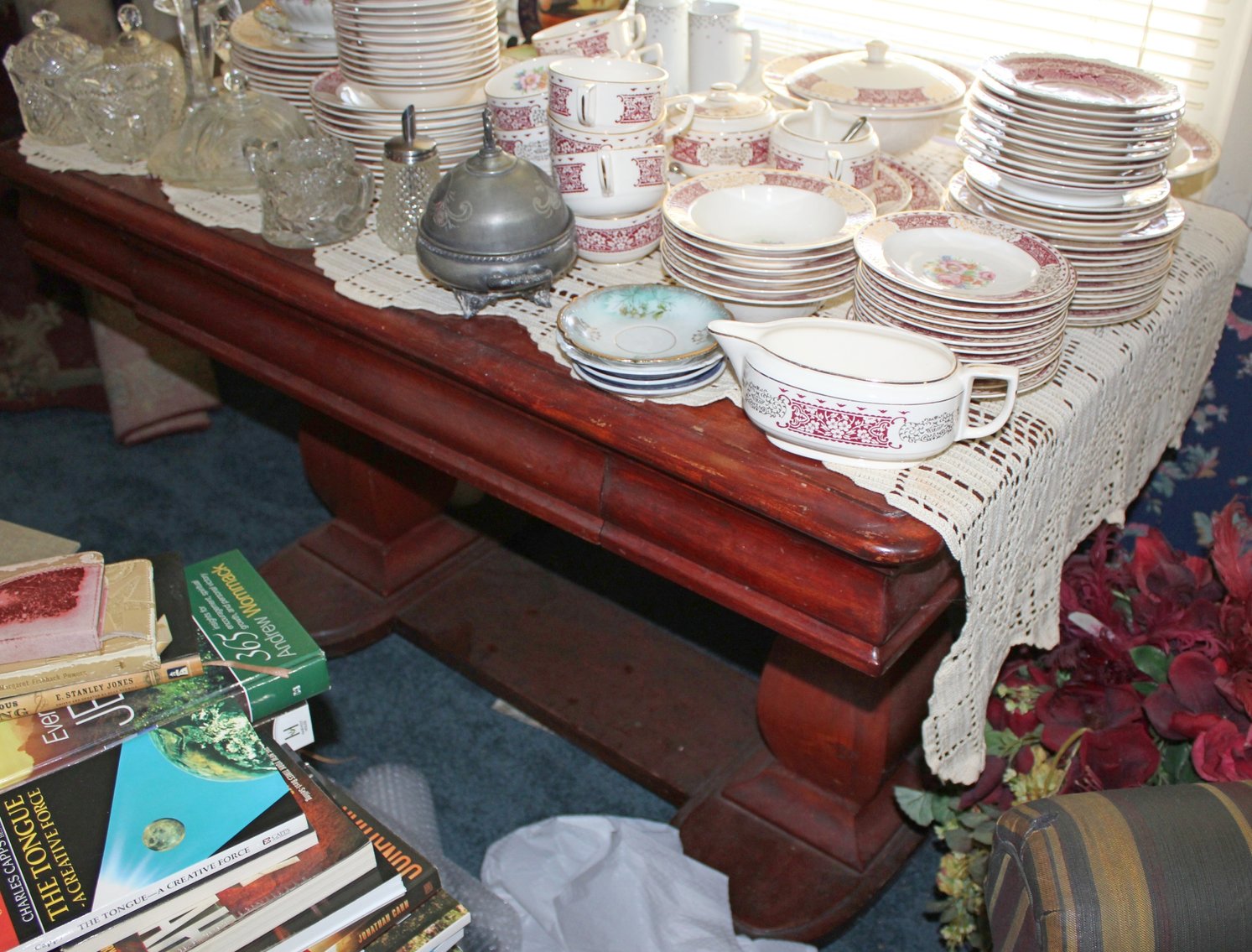 Image for ANTIQUE COLLECTOR'S LIVING ESTATE AUCTION