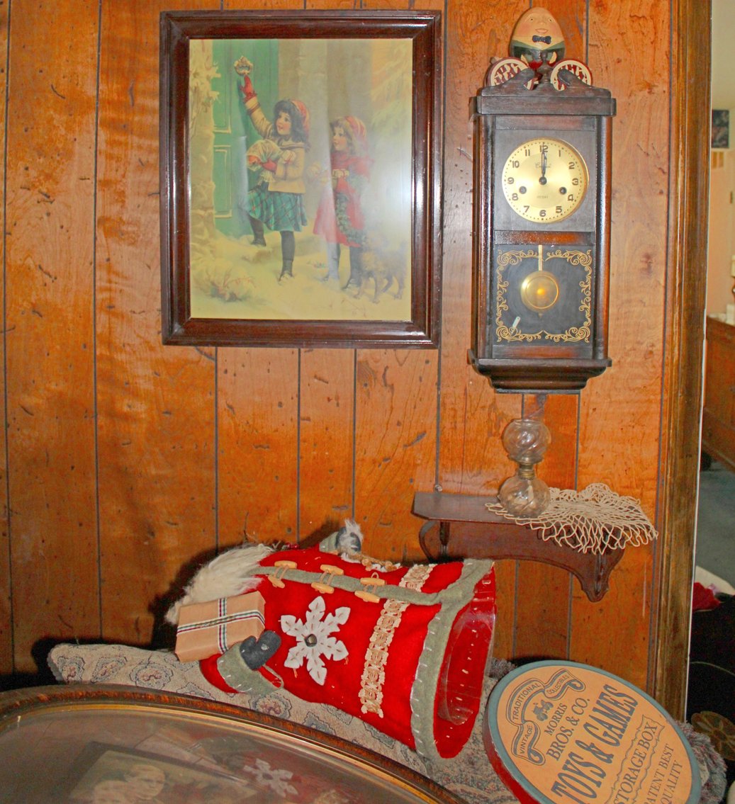 Image for ANTIQUE COLLECTOR'S LIVING ESTATE AUCTION