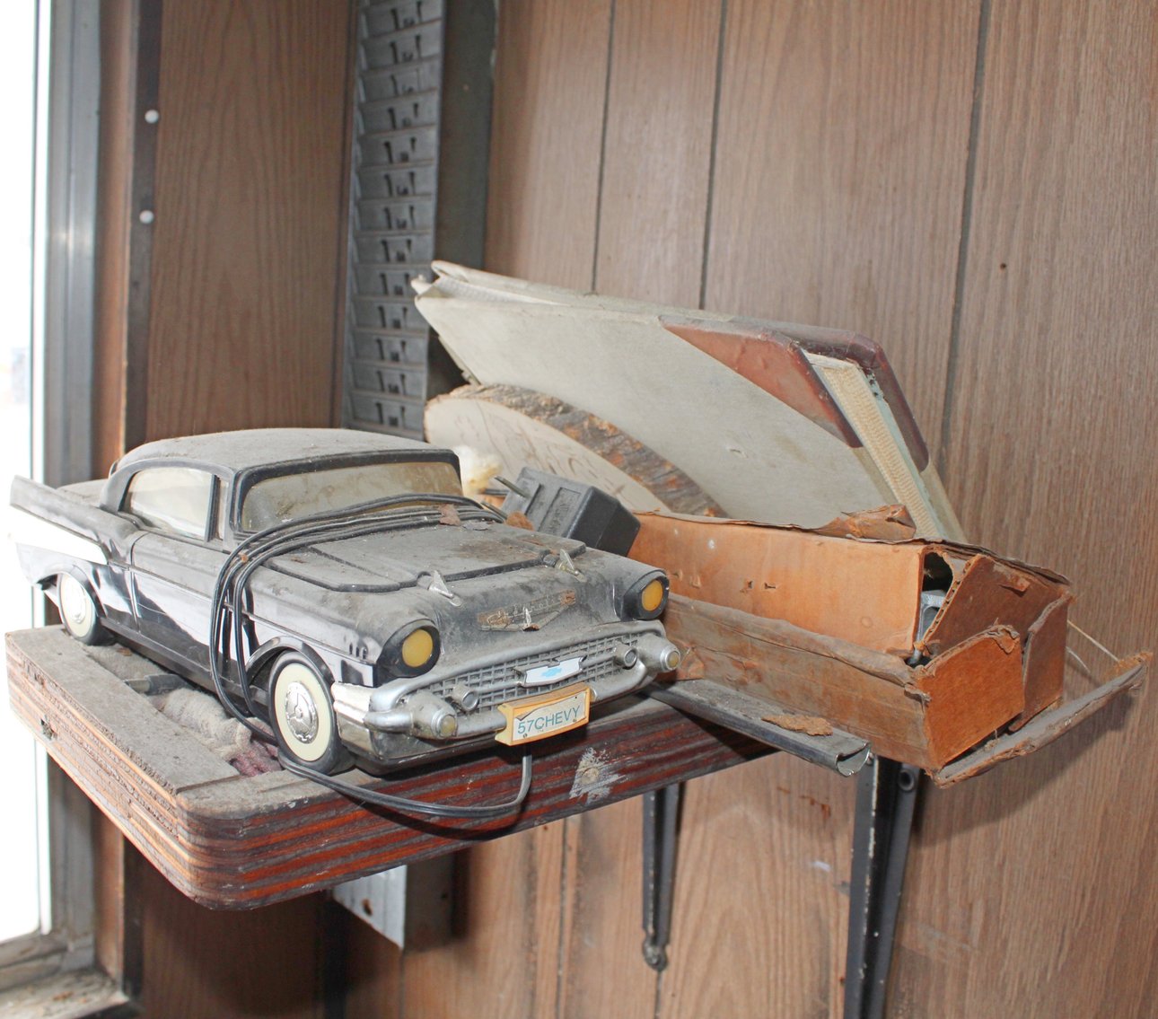 Image for TRUST ORDERED AUCTION 1 of 2