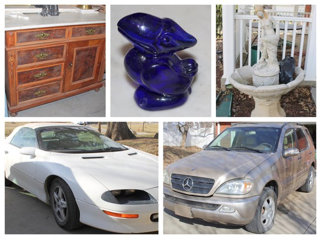 Image for ANTIQUE DEALER'S ESTATE AUCTION