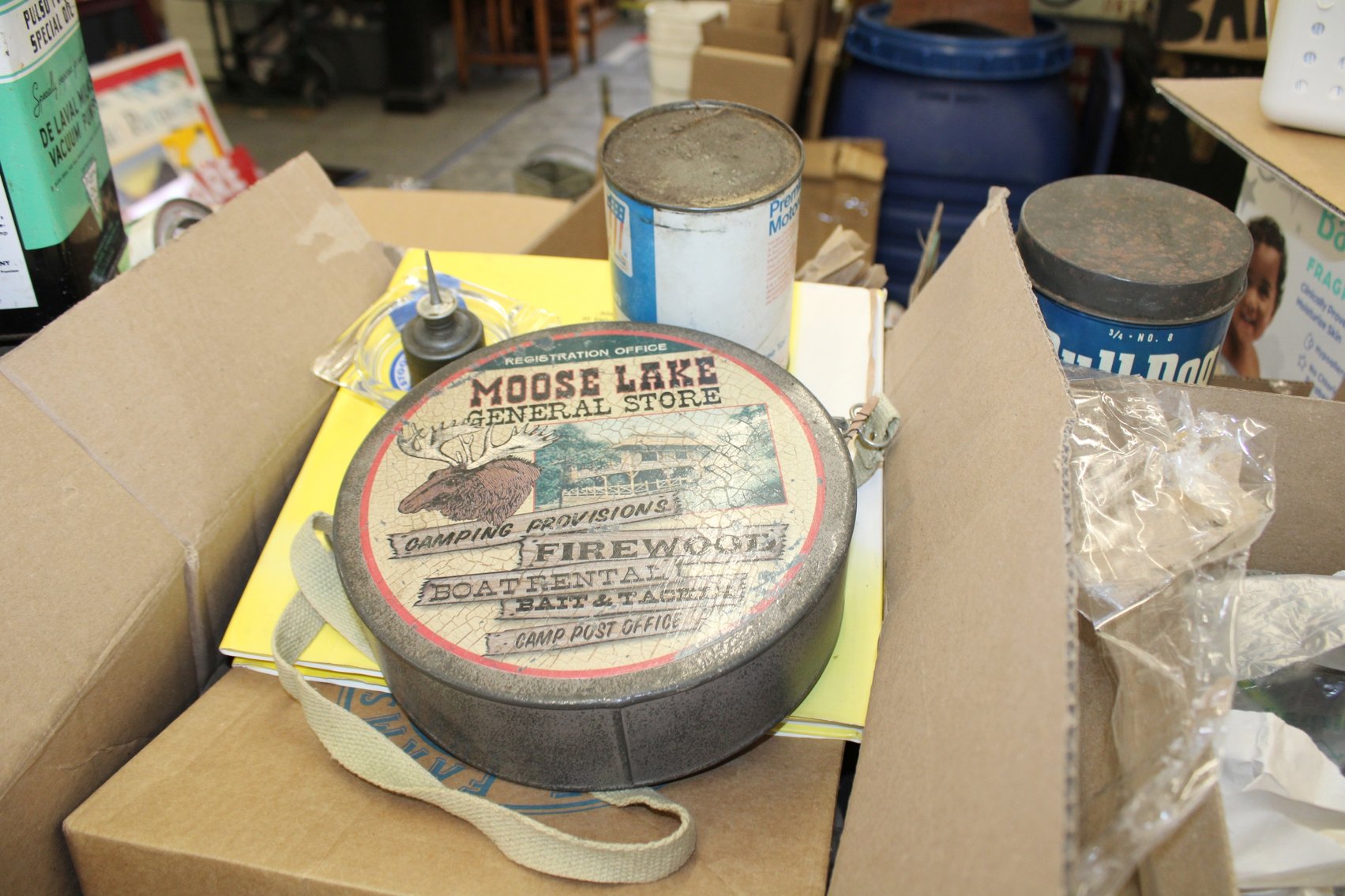 Image for ANTIQUE COLLECTOR'S AUCTION