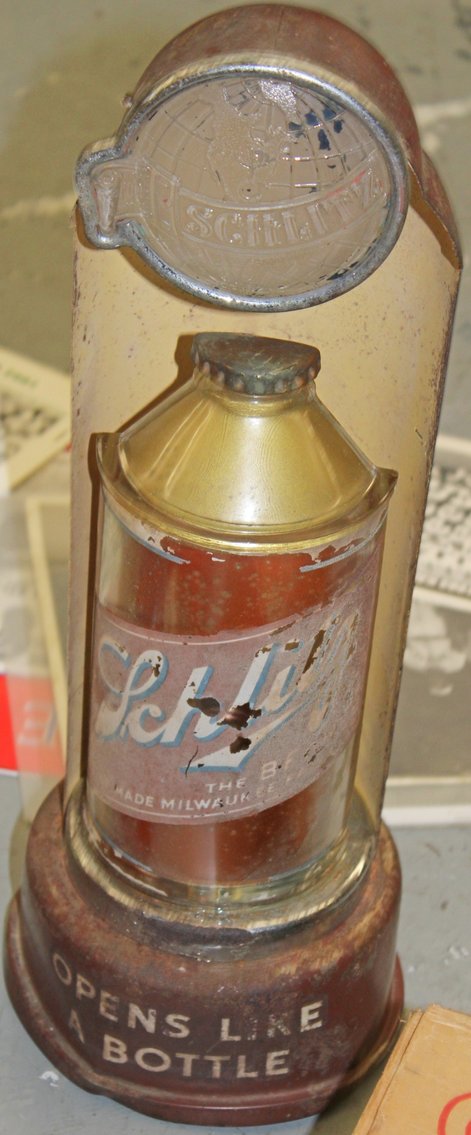 Image for ANTIQUE COLLECTOR'S AUCTION