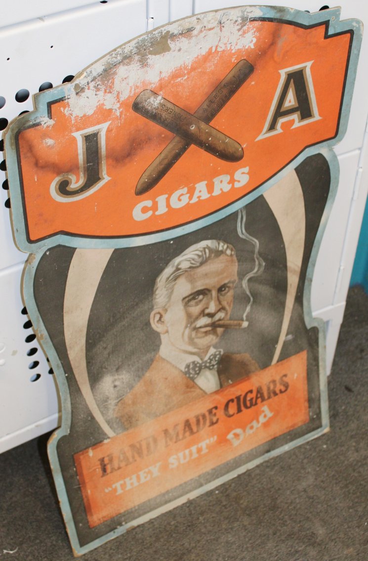 Image for ANTIQUE COLLECTOR'S AUCTION