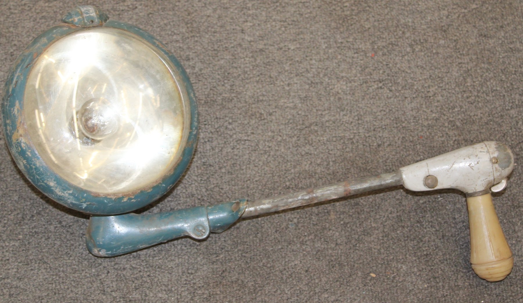 Image for ANTIQUE COLLECTOR'S AUCTION