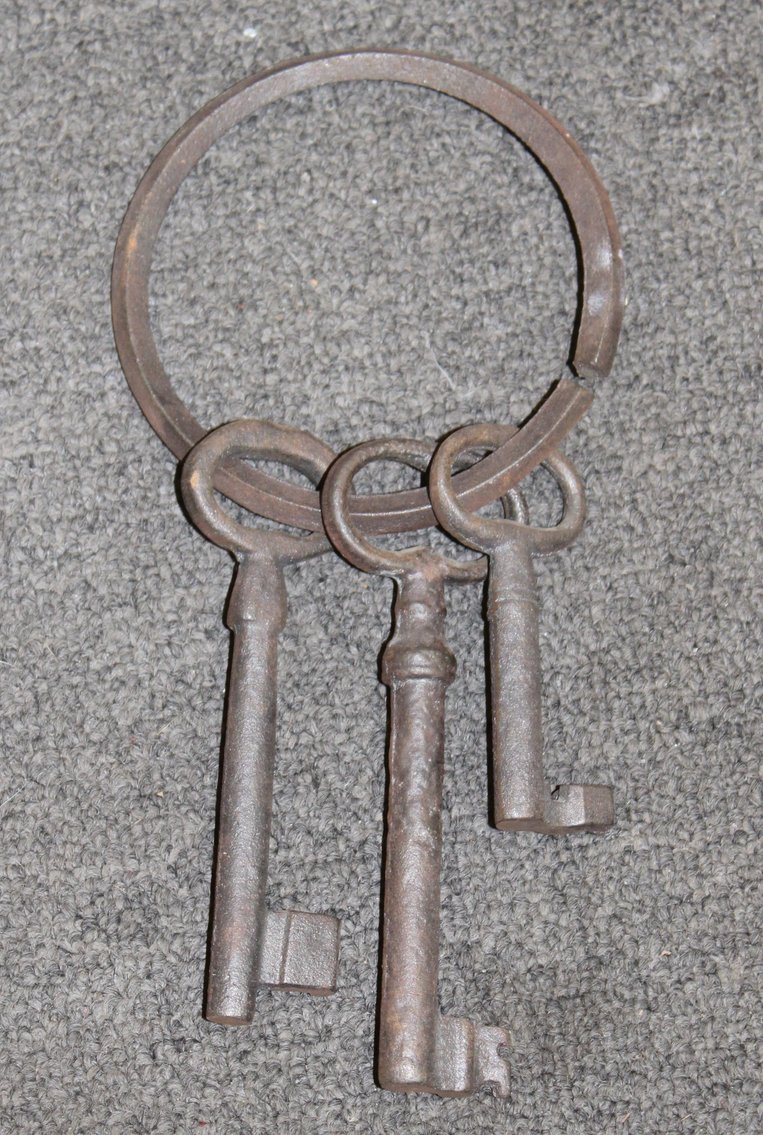 Image for ANTIQUE COLLECTOR'S AUCTION