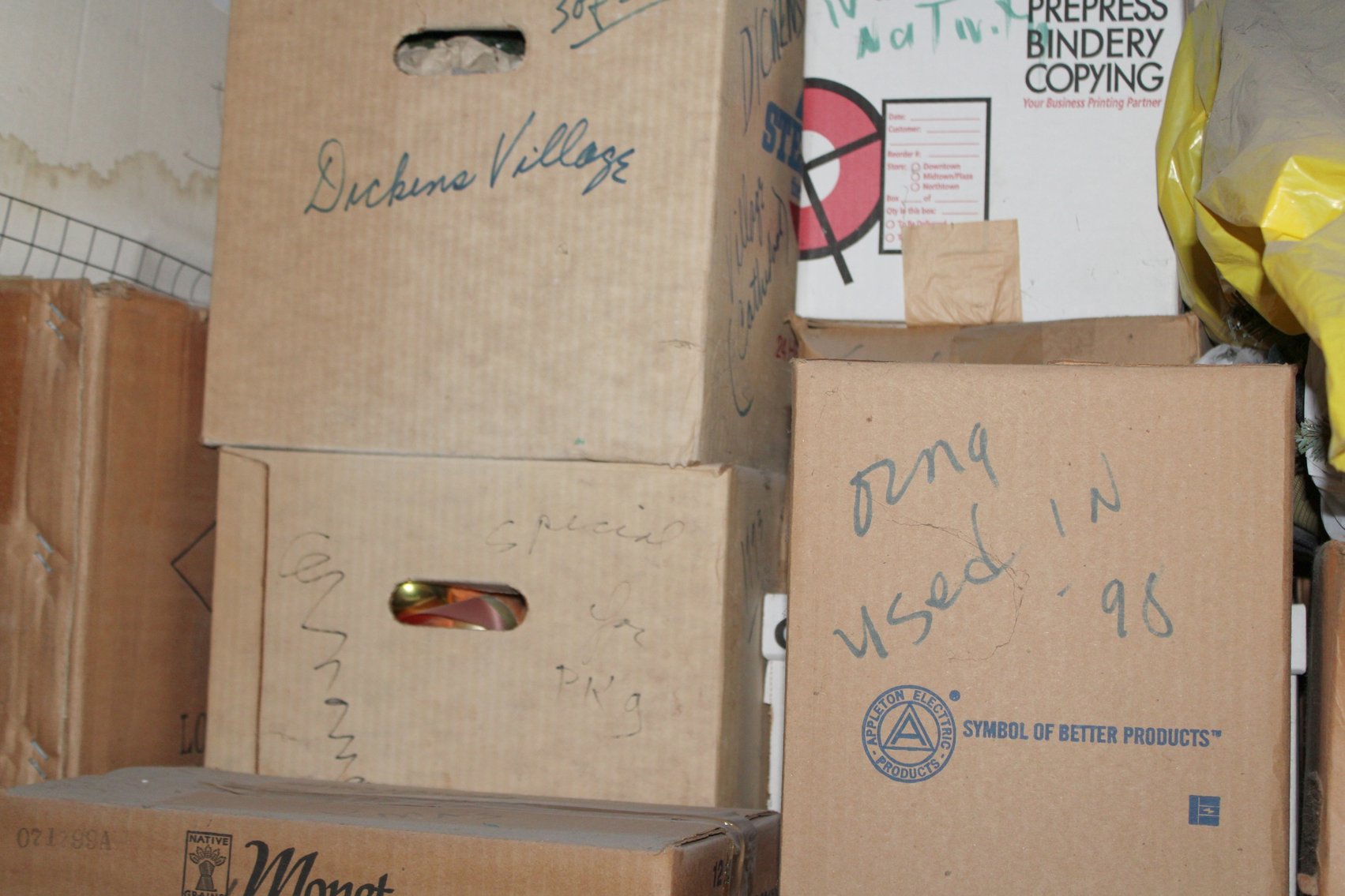 Image for INDOOR PRIVATE CELEBRITY MYSTERY AUCTION