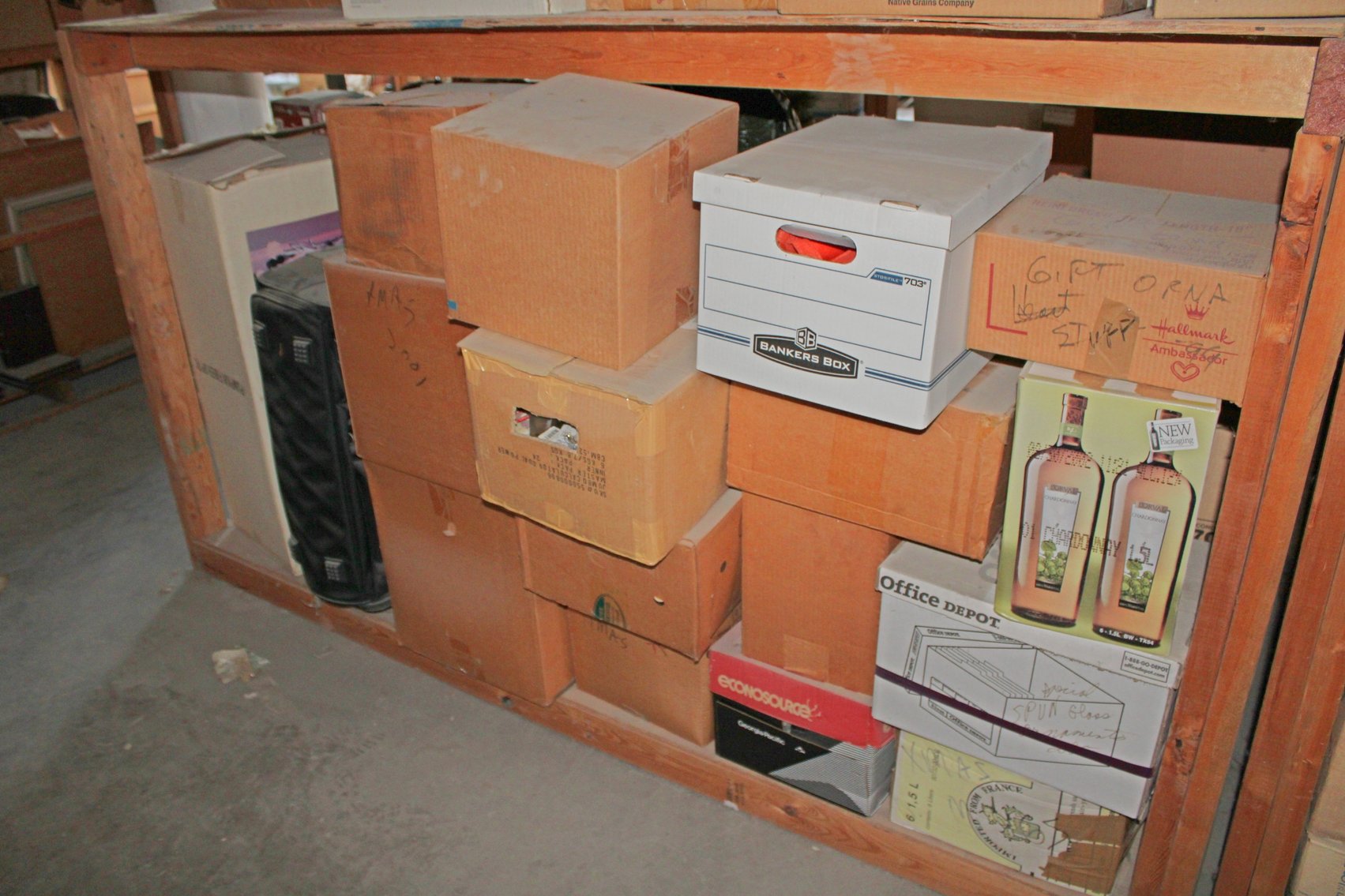 Image for INDOOR PRIVATE CELEBRITY MYSTERY AUCTION