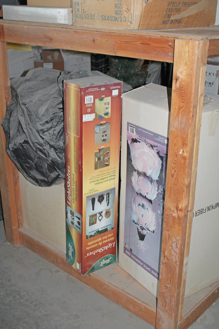 Image for INDOOR PRIVATE CELEBRITY MYSTERY AUCTION