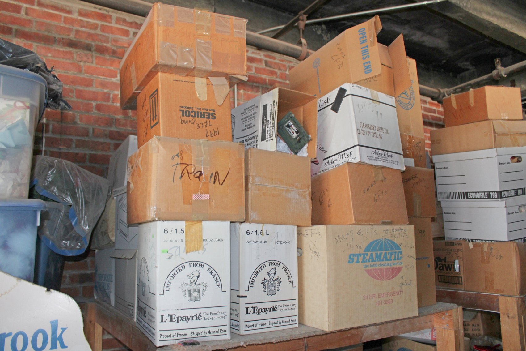 Image for INDOOR PRIVATE CELEBRITY MYSTERY AUCTION